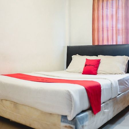 Reddoorz Plus Near Palembang Indah Mall Εξωτερικό φωτογραφία