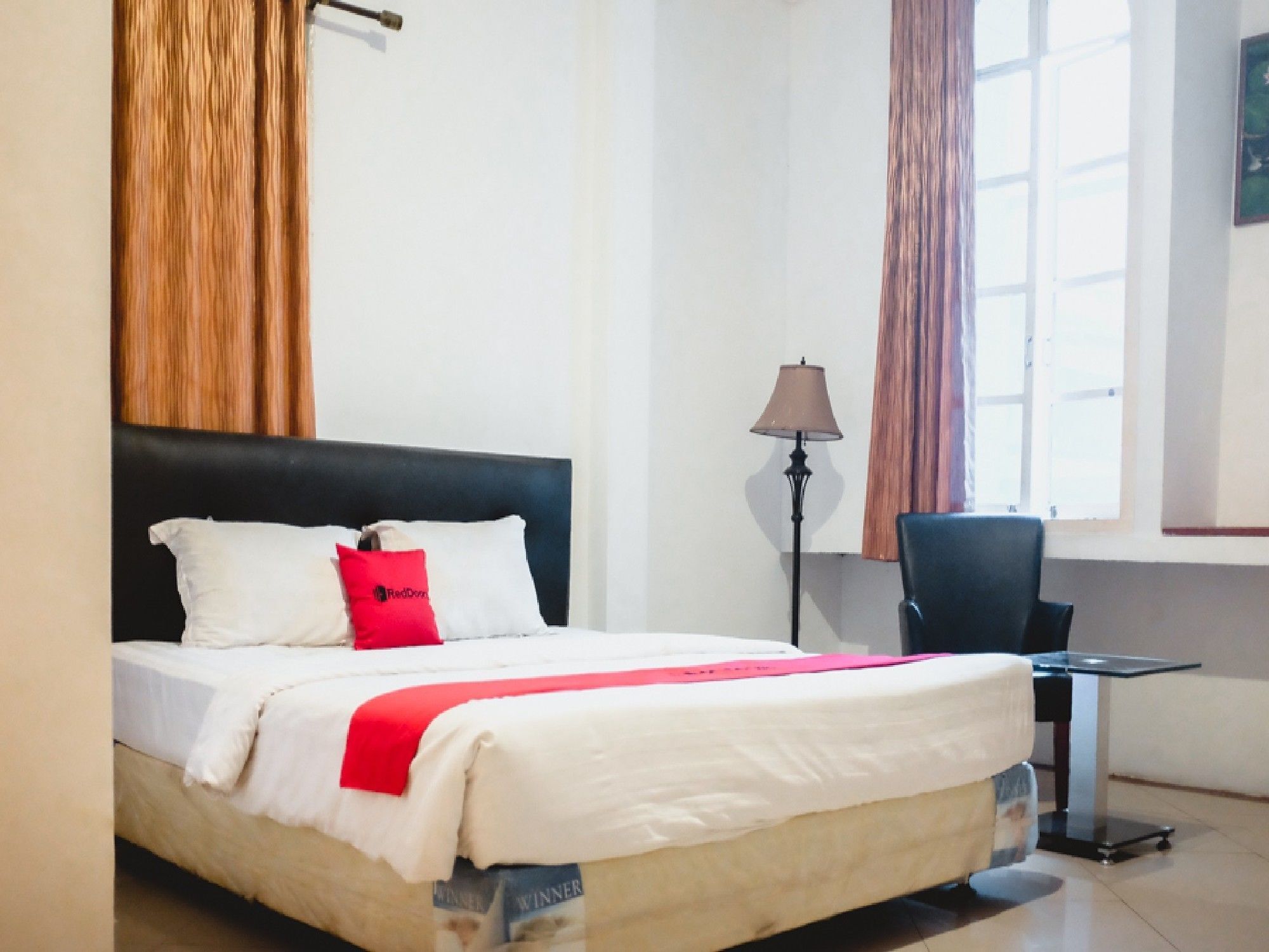 Reddoorz Plus Near Palembang Indah Mall Εξωτερικό φωτογραφία