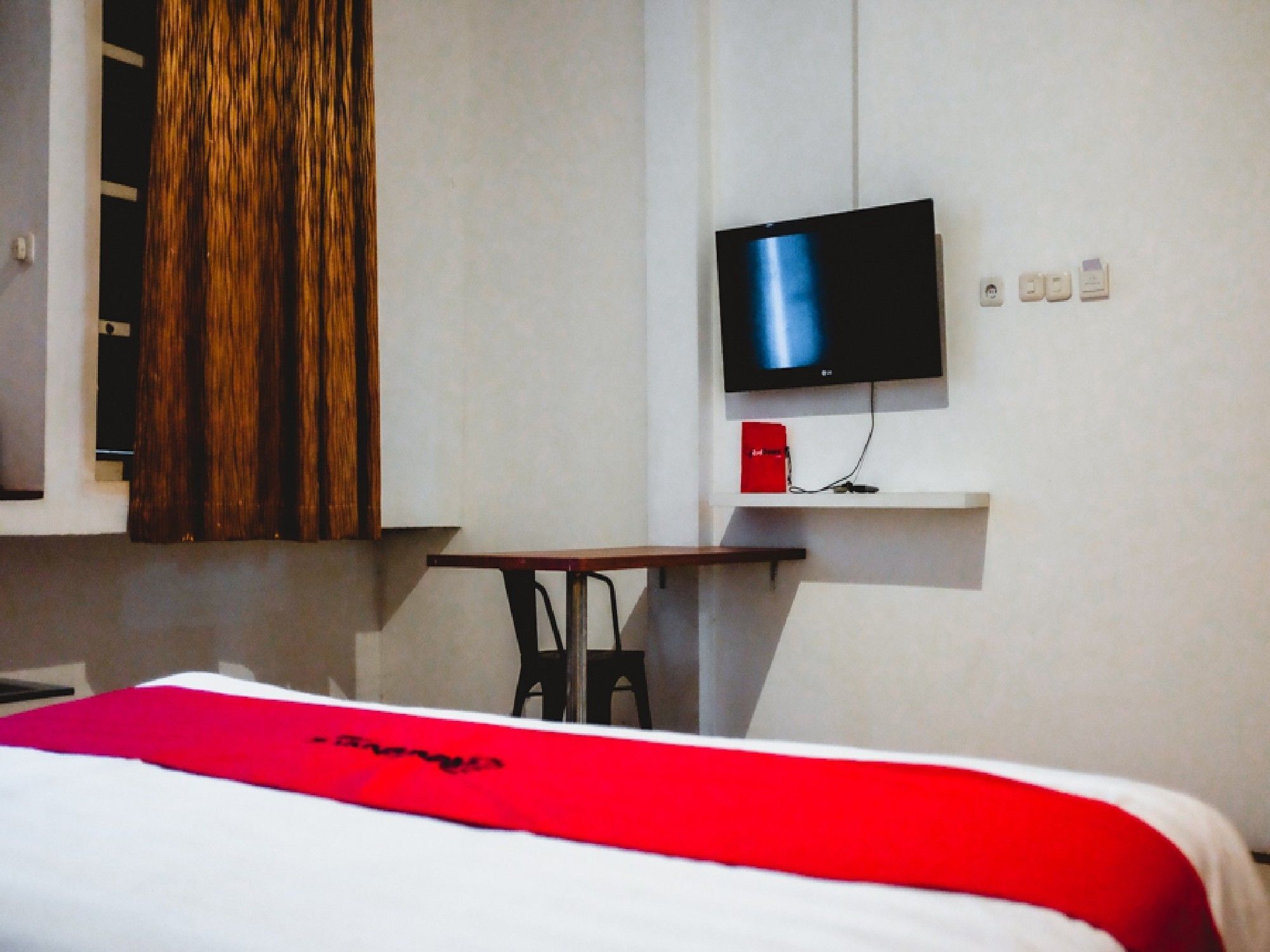 Reddoorz Plus Near Palembang Indah Mall Εξωτερικό φωτογραφία